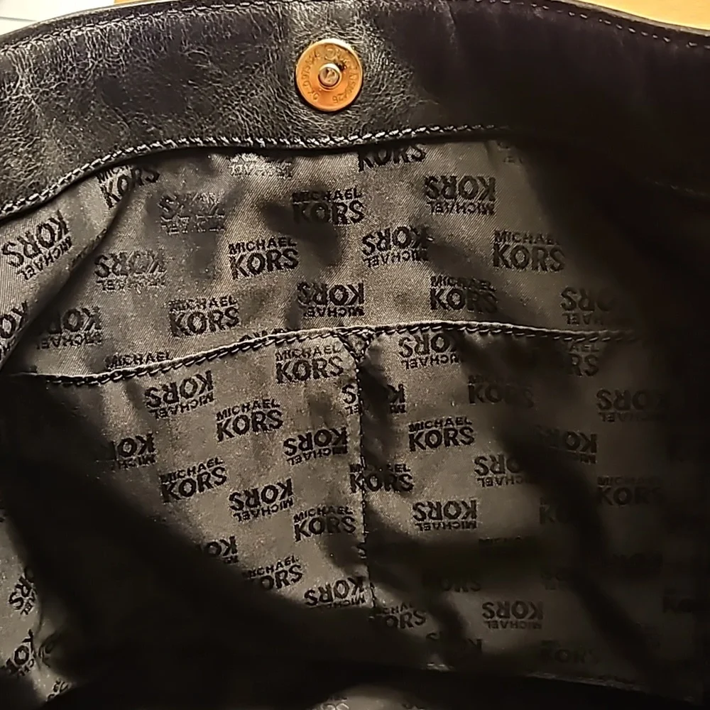 Michael Kors black tote purse - Picture 5 of 6